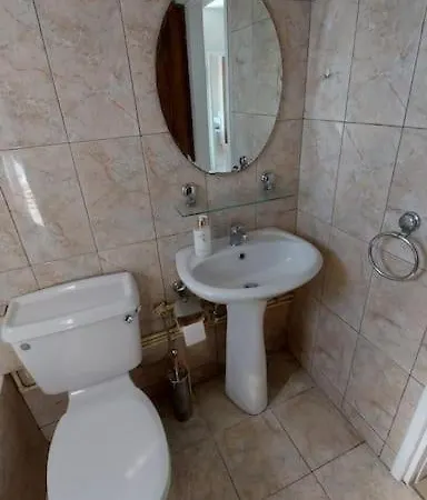 Peaceful Location Апартаменты Лимасол